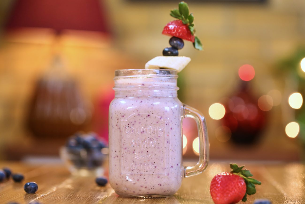 Smoothie glass Recipe by Priyanka Varshney (@adivaans_delicacy) - Cookpad