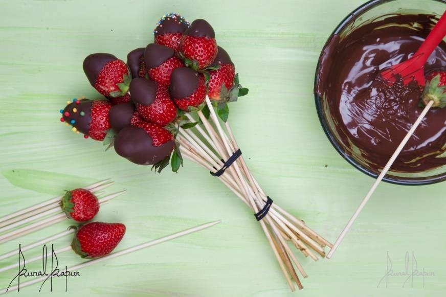 Chocolate Dipped Strawberries