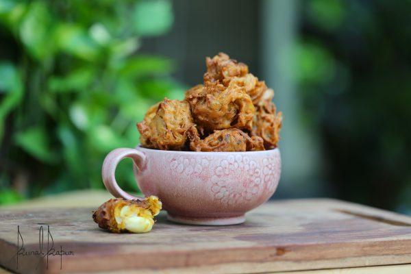 Pyaz Ke Pakore | Onion Bhajiya