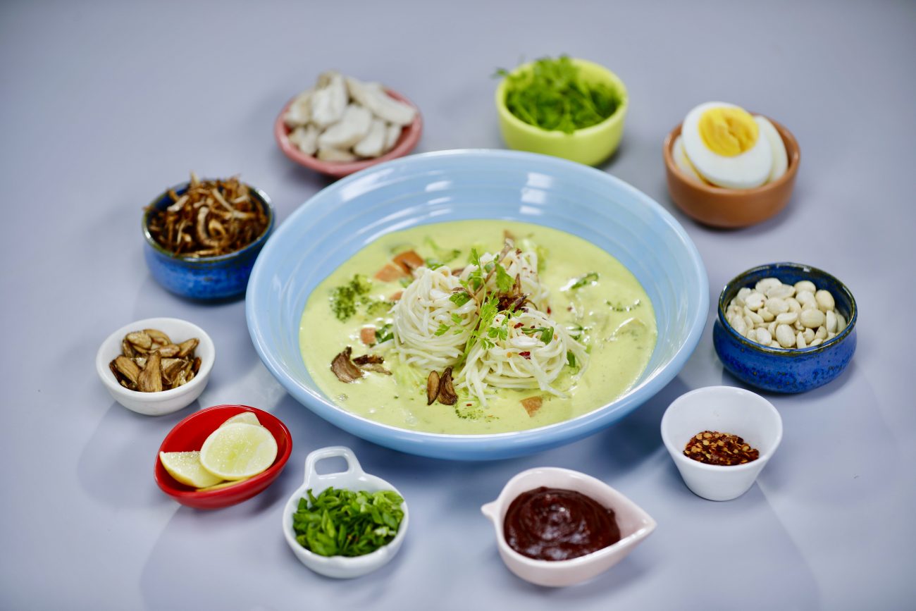 How to cook Veg Khao Suey | Veg Khow Suey, Khao Soi Desi Style, Noodles in Curry | Kunal Kapur Burmese Recipes