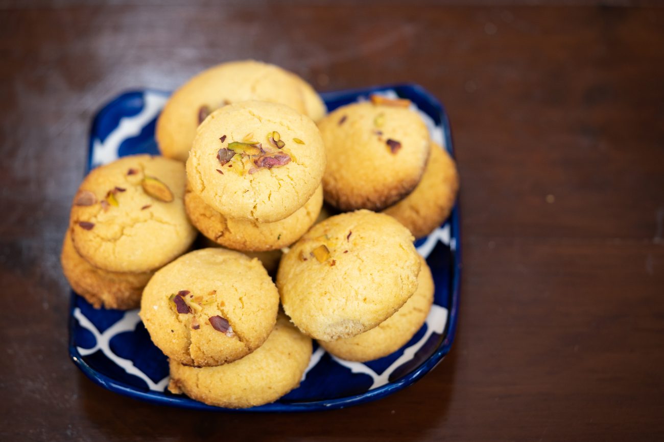 Naan Khatai | Eggless Indian Cookies on Tawa