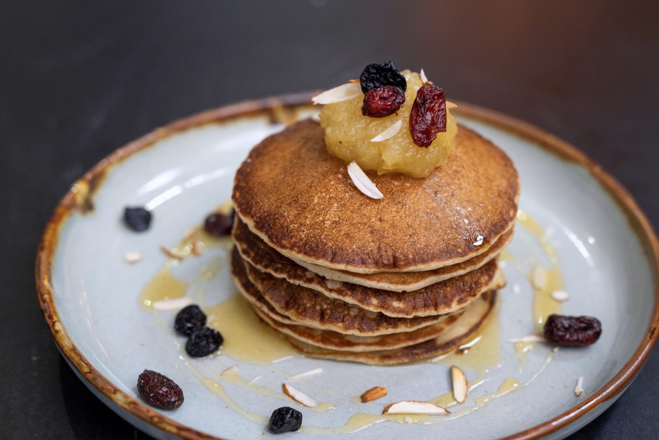 Eggless Pancakes with Apple Sauce