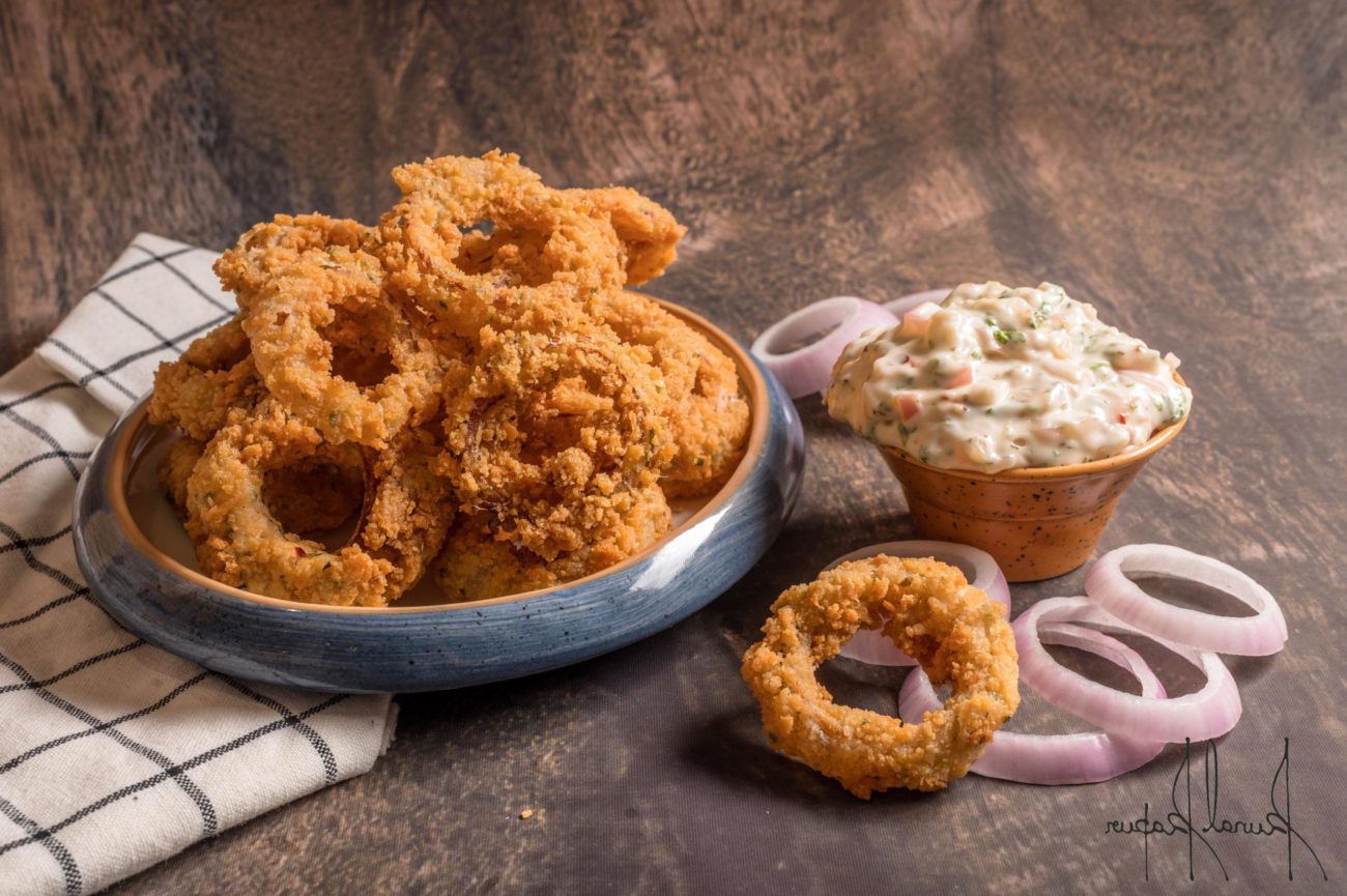 Crispy Fried Onion Rings, Onion Dip