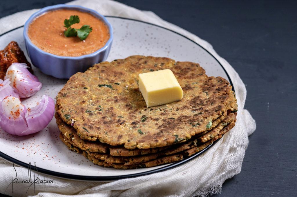 methi bajra paratha