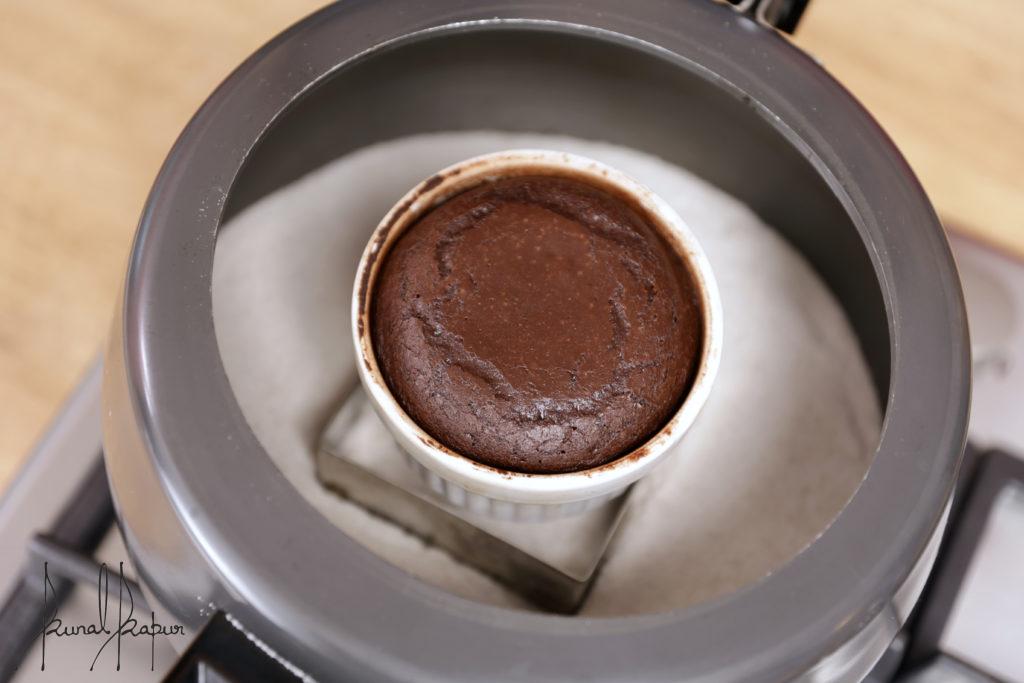 Cake in pressure cooker