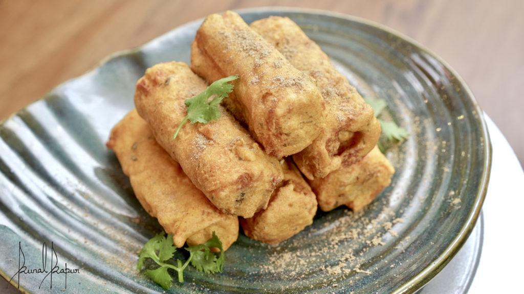 Bread Pakora with cheese 