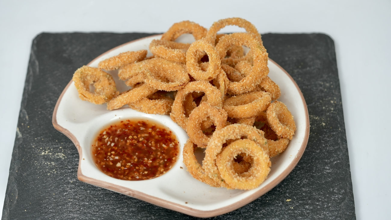 Masala Onion Rings, Without Maida | Sweet Chilli Sauce