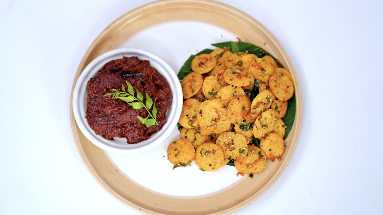 Besan Suji ka Nashta, Onion Chutney 