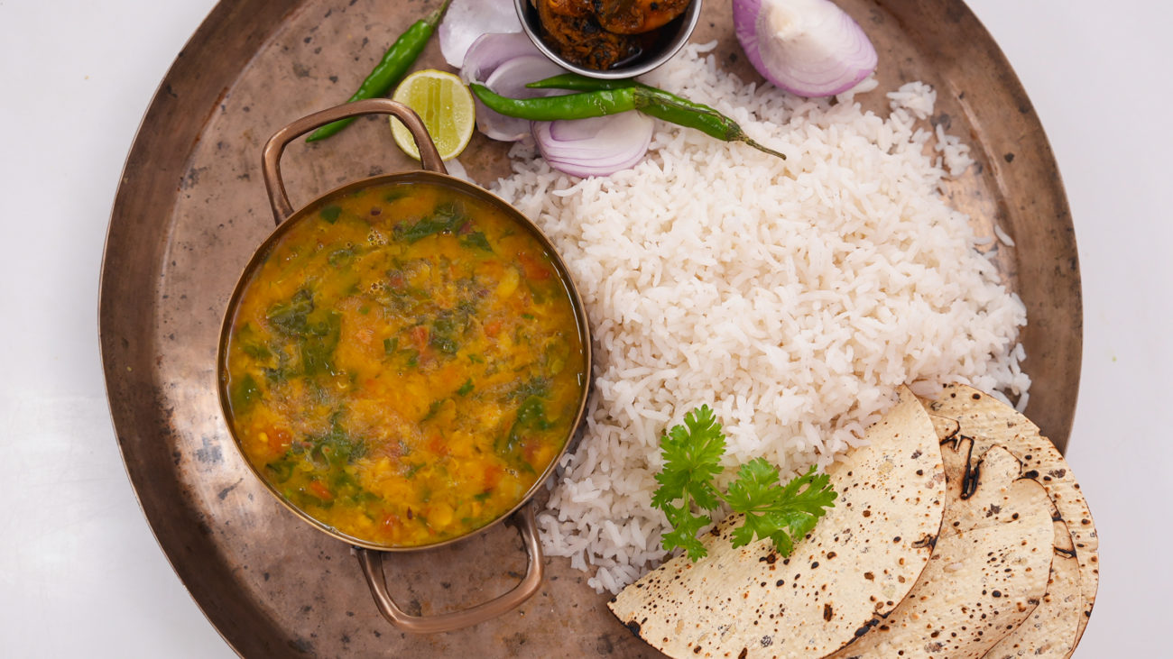 Dal Palak Tadka | Dhaba Dal Tadka with Spinach