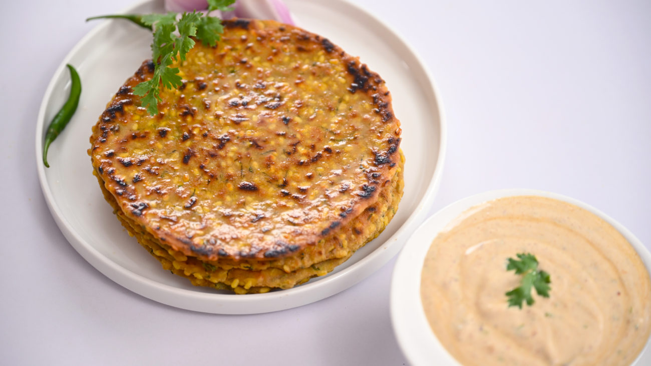 Moong Dal Paratha, Chilli Garlic Raita