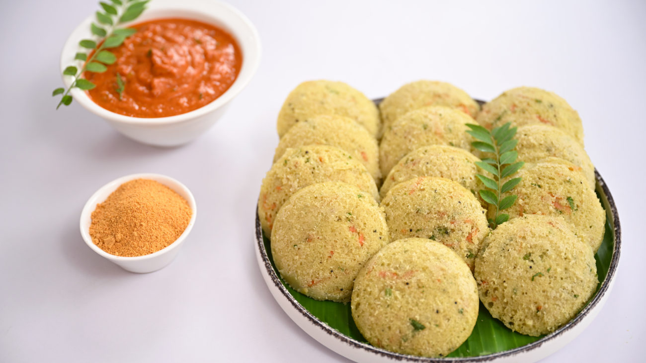 Moong Dal Idli | Roasted Tomato Chutney | Healthy Breakfast Recipe